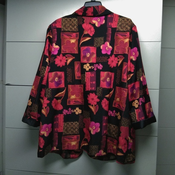 BFA Classics Floral Blazer - Picture 5 of 5